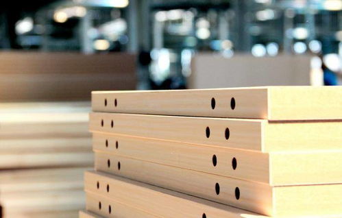 全屋定制為何青睞實木多層板？五大核心優(yōu)勢揭秘